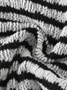 SHEIN Teen Girl Black And White Knitted Texture,Summer Beach Striped Halter Bikini Set,Summer Vacation, Holidays - Black and White - View 6