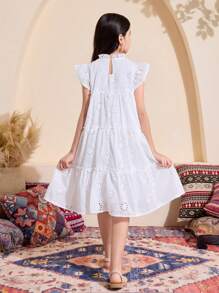 SHEIN 1 pieza Vestido de vacaciones de línea A con cuello alto de tela con textura perforada para niña preadolescente, para primavera/verano