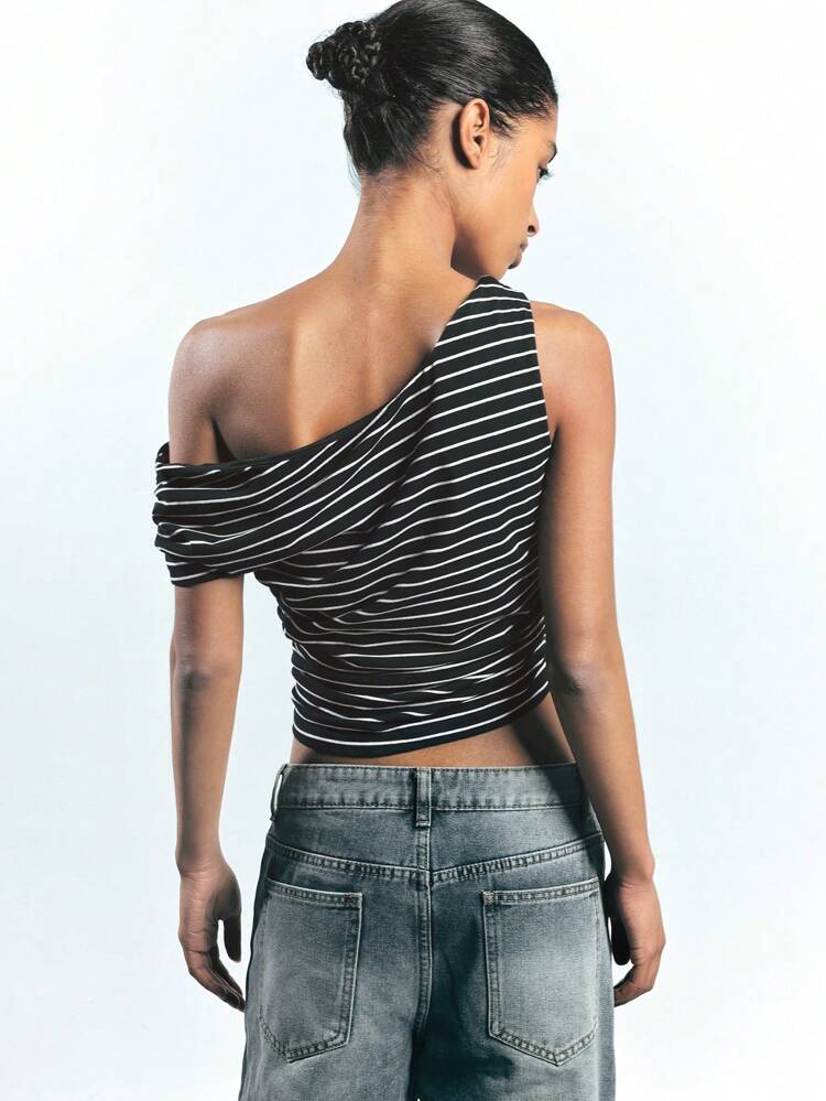 SHEIN Maija Women's Black And White Striped Early Spring Twist Shoulder Ruched Waist Fitted Tee, Versatile Daily Casual Minimalist Crop Top, Festival