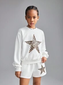 SHEIN Conjunto informal de 2 piezas de sudadera con hombros caídos y shorts con estampado de leopardo y estrellas para niñas preadolescentes, de primavera/verano, de ajuste holgado