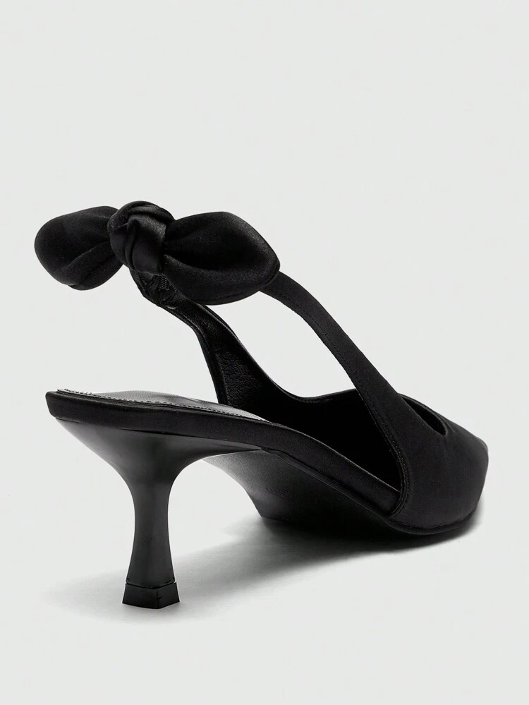 CUCCOO BIZCHIC Bombas de tacón bajo con punta fina y lazada de mujer, zapatos elegantes y minimalistas de satén negro sin talón para ocasiones formales, trabajo, fashion blogger, versátiles, ideales para primavera, citas y vacaciones de primavera