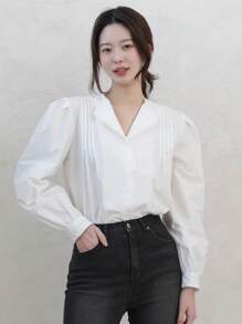 DAZY Koszula damska do biura z długim rękawem i luźnym plisowanym kołnierzykiem w serek - Biały - Zobacz 1