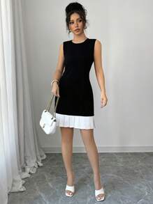 Elenzga Women's Solid Color Splicing Round Neck Sleeveless Casual Black And White Short Dress - Black and White - View 3