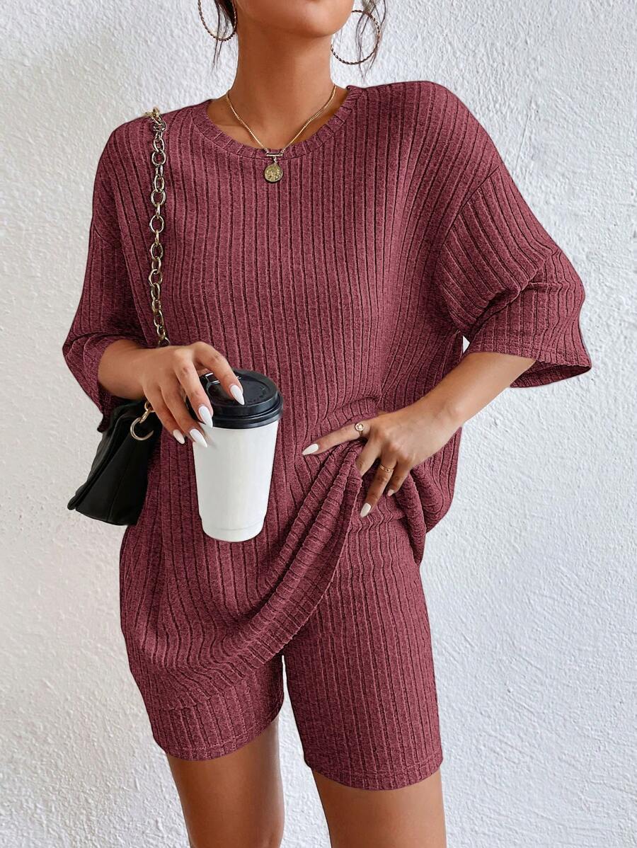 SHEIN Frenchy Women Solid Color Round Neck Short Sleeve Minimalist Top And Shorts Set Casual Two Pieces Set Knitted Two Pieces Outfit Casual Sets For Women Women Casual Sets Women Outfit Sets Christmas Summer New Year Red Burgundy Valentine's Day - Burgundy - View 1