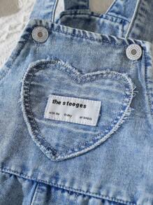 SHEIN Vintaside Kids Conjunto de 2 piezas de niña bebé compuesto por una camiseta de manga corta de unicolor y un peto casual con estampado de corazones