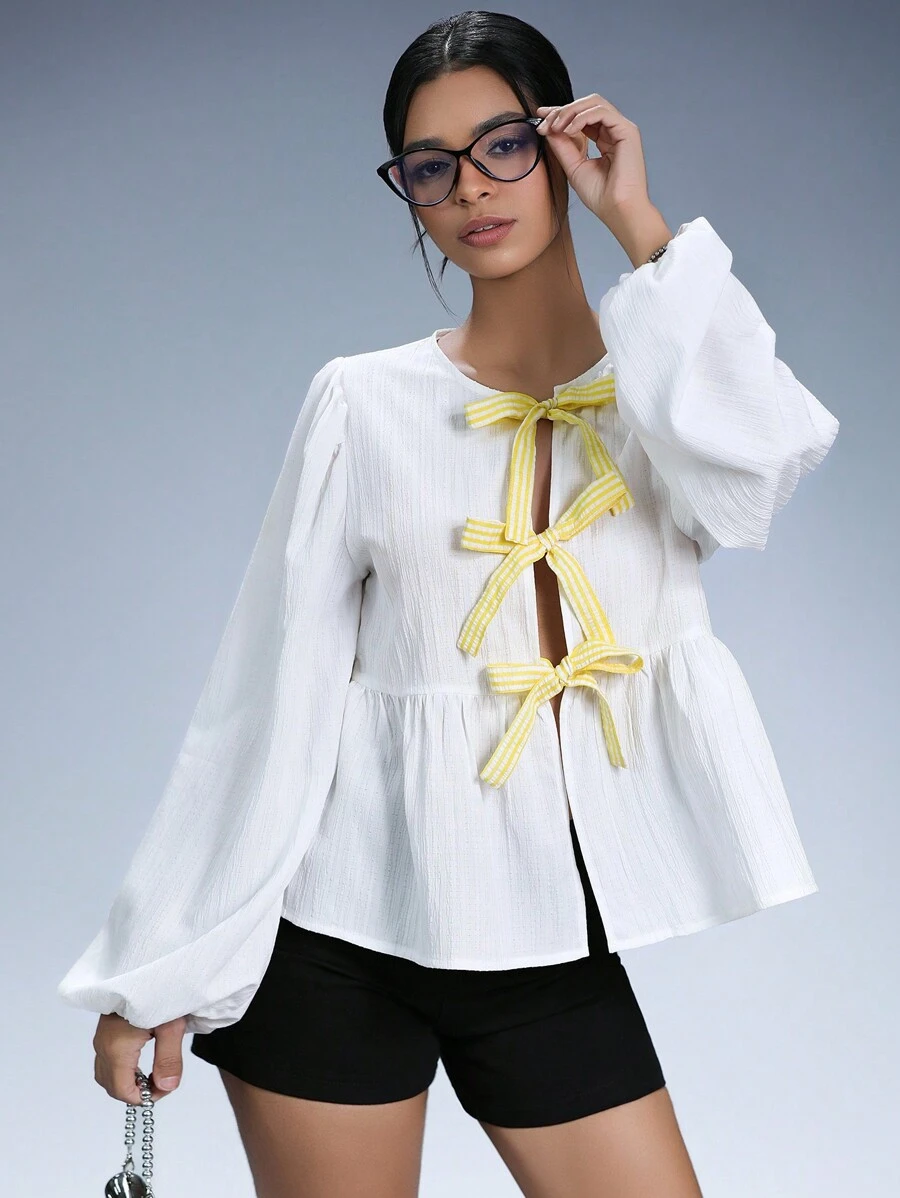 GENKIRA Blusa de mujer con bloques de color, rayas, lazo y volantes en el dobladillo con mangas abullonadas - Blanco - Ver 1