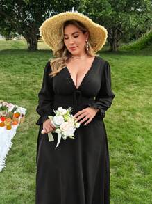 SHEIN Unity Gaun Plus Size Leher V dengan Patchwork Renda dan Pinggang Mengembang untuk Wanita, Pakaian Musim Gugur - Hitam - View 1