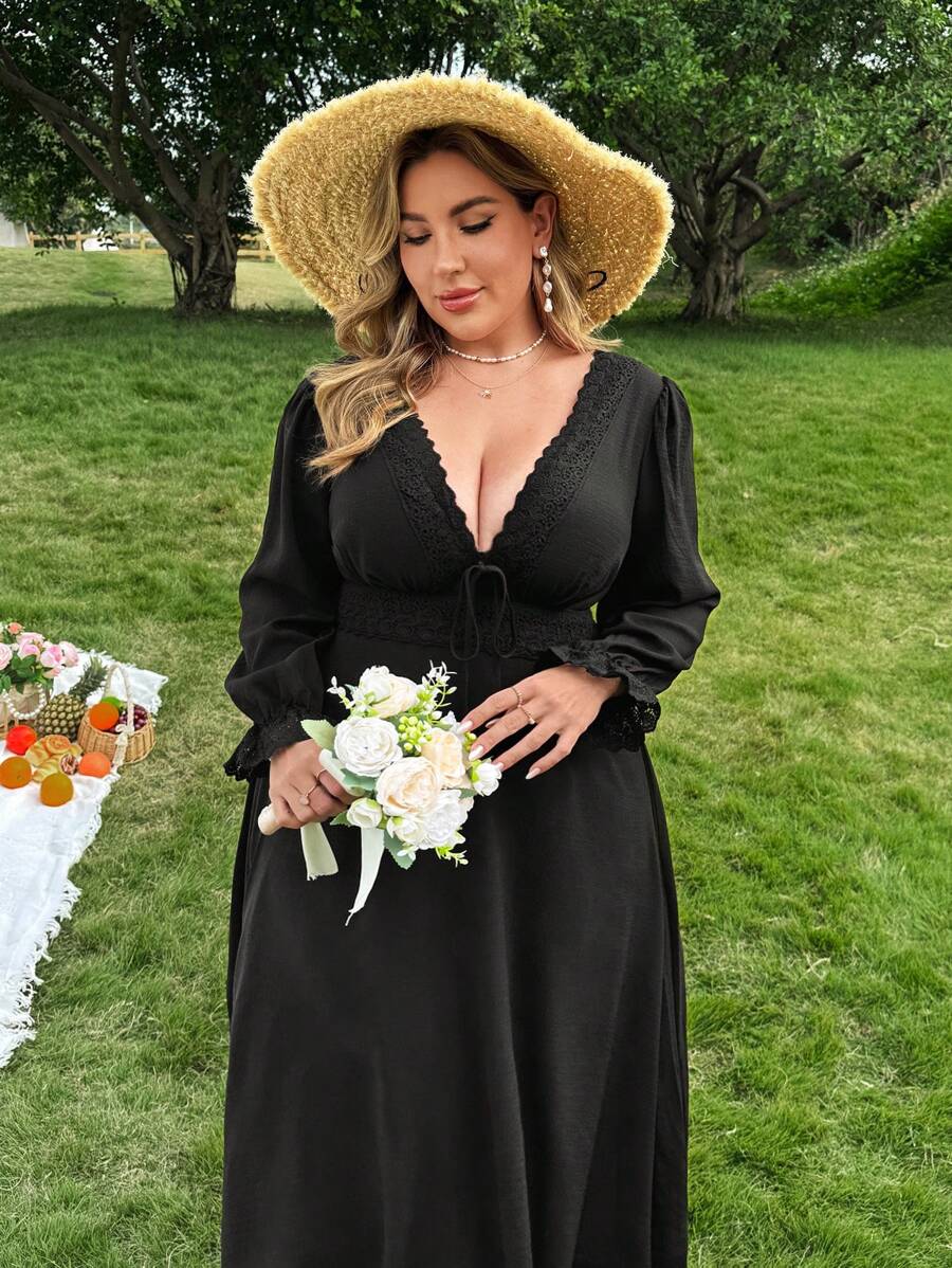 SHEIN Unity Gaun Plus Size Leher V dengan Patchwork Renda dan Pinggang Mengembang untuk Wanita, Pakaian Musim Gugur - Hitam - View 1