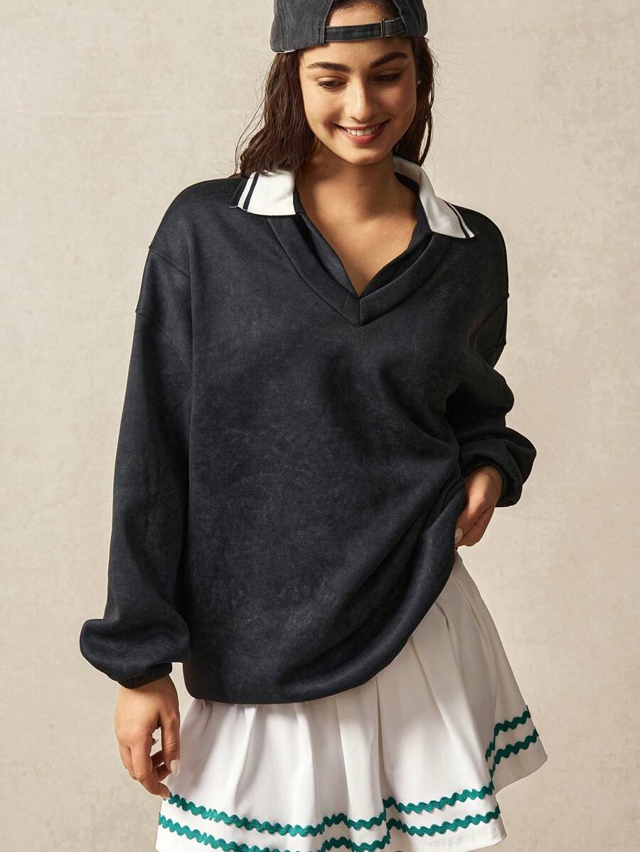 VARSITIE Long Sleeve Workout Top Contrast Striped Collar Loose Fit Long Sleeve Casual Sweatshirt - Navy Blue - View 1