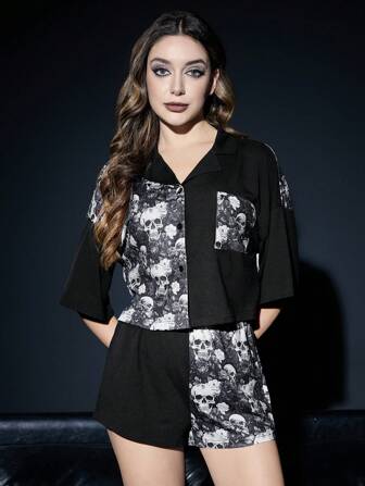 Goth Conjunto de pijama con estampado de calavera gótica y rosas, shorts y camisa de colores contrastantes