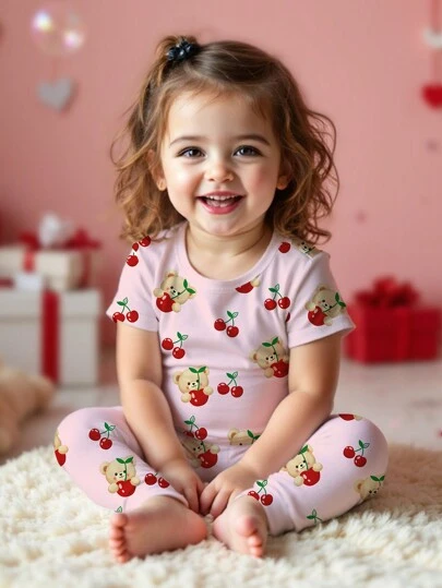 SHEIN Leap Crew Valentine's Day Baby Girls' Casual Cute Bear & Cherry Pattern Pink Snug Fit Round Neck Short Sleeve & Pants Pajama Outfit Set, Comfortable For Spring/Summer