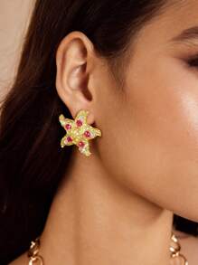 SHEIN BAE Exaggerated Metal Starfish Decorated Rhinestone Simple & Casual Earrings - Hot Pink - View 4