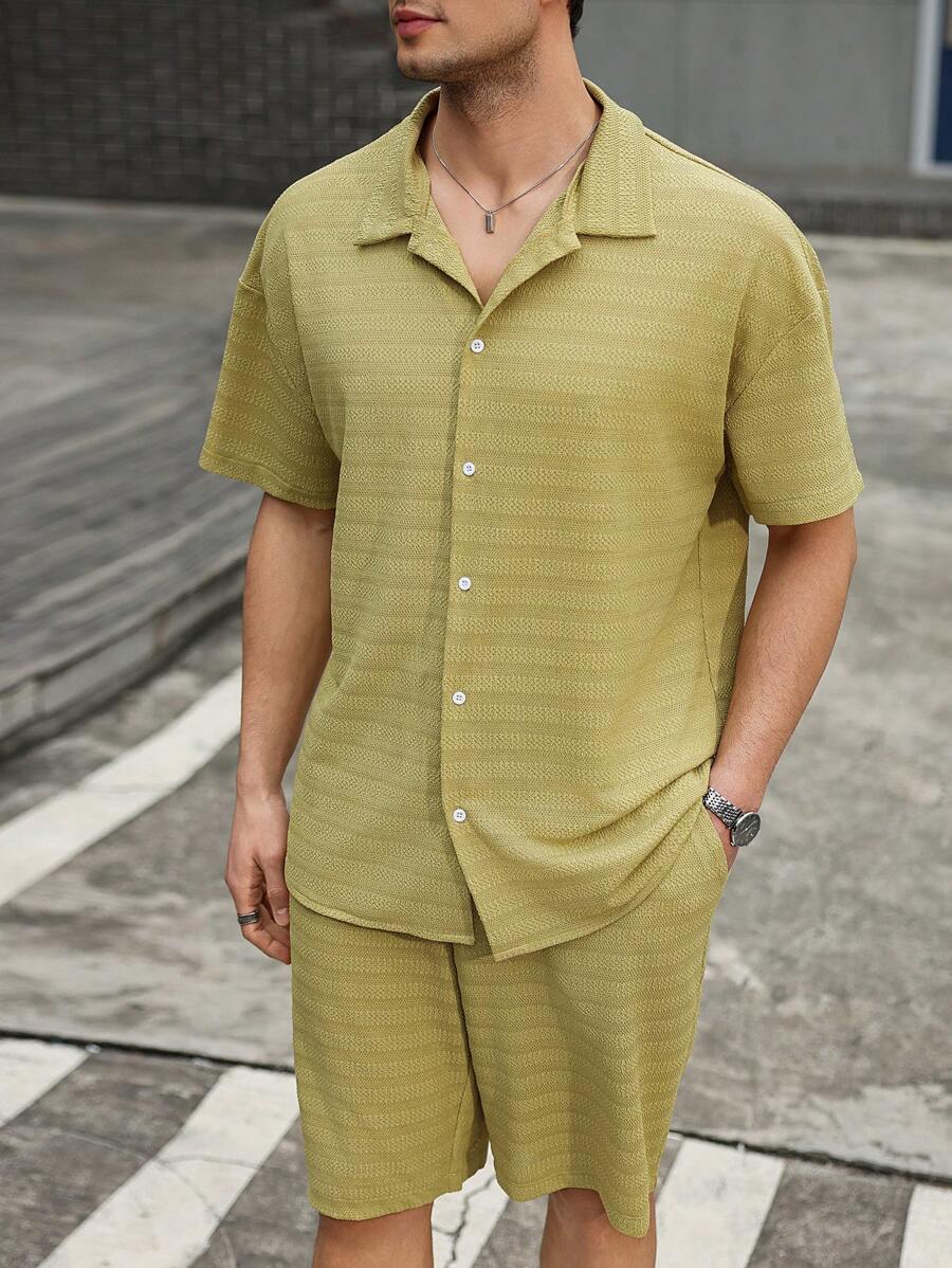 Manfinity Homme Men's Solid Color Button Front Short Sleeve Top And Shorts Set - Khaki - View 1