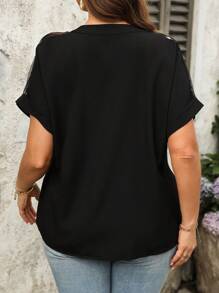 EMERY ROSE Plus Size damska letnia elegancka romantyczna czarna bluzka z blokami kolorów w kształcie serca z łatami z siateczki