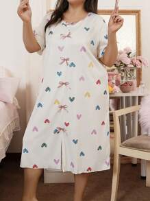 Plus Size Colorful Line & Heart Print Nightgown