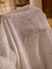 PalaceNights 女士宽松双层蕾丝V领刺绣长袖长睡袍宫廷风 - 白色 - 查看 7