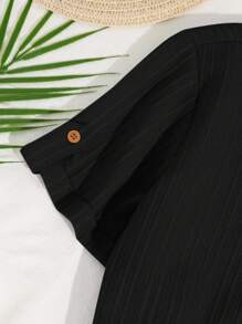 SHEIN 青少年男孩休闲度假风格立领半襟短袖上衣，带贴花细节和印花短裤 2 件套 - 黑色 - 查看 4