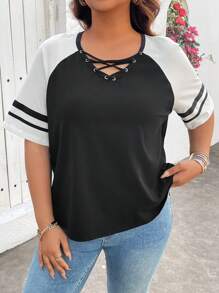 SHEIN LUNE Contrast Color Criss-Cross Strap V-Neck Decorated Casual Comfortable Versatile Plus Size T-Shirt Summer For Women St Patrick Day Easter Summer Spring For Women Beach Saint Patrick Easter T-Shirt - Black and White - View 2