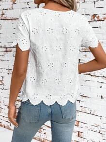 Ellevyn 女士圆领烂花刺绣短袖休闲衬衫 - 白色 - 查看 2