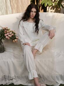 Elegant Romantic Lace Patchwork Long Sleeve Women's Pajama Set - White - View 6