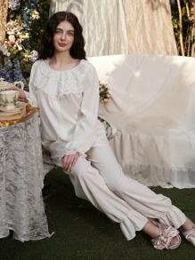Elegant Romantic Lace Patchwork Long Sleeve Women's Pajama Set - White - View 4
