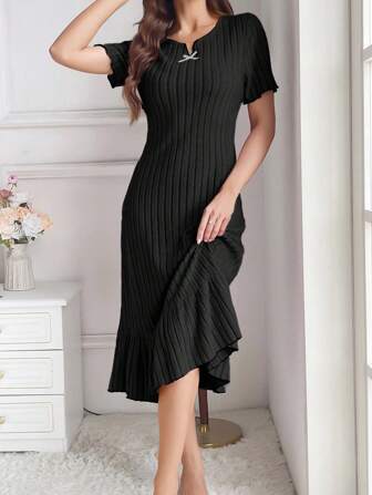 女士休闲蝴蝶结装饰短袖罗纹直筒连衣裙，适合家居服，Moo Moo