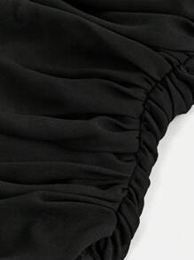 SHEIN Girlism Vestido de niña adolescente de unicolor con flor 3D, cintura fruncida con volantes en el borde - Negro - Ver 3