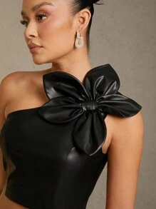 L'Amorae 女士春夏 3D 花卉装饰不对称肩部无袖修身衬衫，适合派对、约会夜服装、狂欢服装节日 - 黑色 - 查看 1