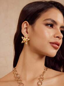 SHEIN BAE Exaggerated Metal Starfish Decorated Rhinestone Simple & Casual Earrings - Hot Pink - View 1