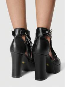 ROMWE Grunge Punk Sandali da donna con tacco alto e platform, con charm a croce in metallo stile punk, adatti per uso quotidiano, rock e campus - nero - Visualizzare 4
