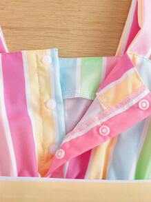 SHEIN Vintaside Kids 女婴彩色条纹荷叶边下摆纽扣前背心裙，可爱时尚，适合夏季