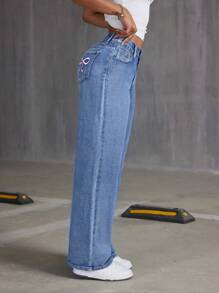 SHEIN Tall Jeans rectos relajados de talle bajo lavados con bordado de lazo para mujer - Azul lavado medio - Ver 4