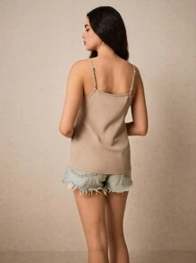 Poéselle Parte superior de tirantes finos con botones y ribete de volantes, top informal de verano para mujer