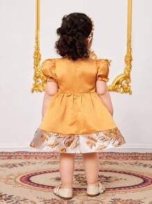 SHEIN Gaun Bayi Perempuan Cantik Musim Panas Bermotif Bunga yang Elegan - Kuning - View 2