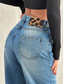 EURMUSE HIGH WAIST STRAIGHT JEAN WITH LEOPARD PRINT - Medium Wash - View 5