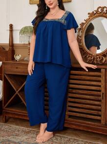 大码女式复古刺绣边方领睡衣套装