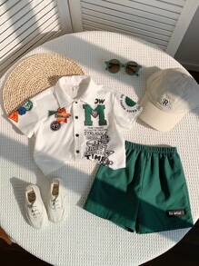 SHEIN Set de 2 piezas de ropa casual para niño pequeño, con camiseta de manga corta con estampado de letras y pantalones cortos de cintura elástica, adecuado para primavera/verano, apto para jugar al aire libre y usar en la calle