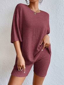 SHEIN Frenchy Women Solid Color Round Neck Short Sleeve Minimalist Top And Shorts Set Casual Two Pieces Set Knitted Two Pieces Outfit Casual Sets For Women Women Casual Sets Women Outfit Sets Christmas Summer New Year Red Burgundy Valentine's Day - Burgundy - View 4