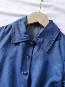 SHEIN 年轻女孩 2 件套春夏 Wildeya 新款，西式复古印花吊带连衣裙，前系带短款蓝色衬衫夹克，时尚休闲，适合户外活动和日常穿着 - 棕色 - 查看 6