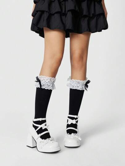 Kawaii Women's Gothic Closed Toe Thick Heel Shoes, Beige Criss-Cross Lace Trim Lolita Mary Jane Platform High Heels