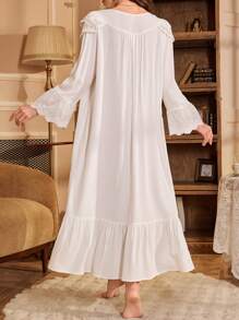 PalaceNights 女士宽松双层蕾丝V领刺绣长袖长睡袍宫廷风 - 白色 - 查看 2