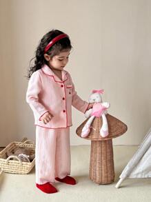 SHEIN LMoss Kids 女婴可爱简约樱桃印花翻领上衣和裤子 2 件套休闲舒适睡衣女婴衣服女婴套装 - 淺粉色 - 查看 5