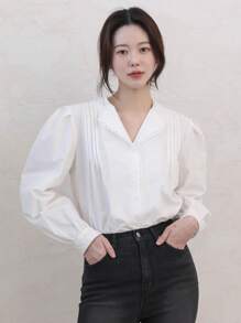 DAZY Koszula damska do biura z długim rękawem i luźnym plisowanym kołnierzykiem w serek - Biały - Zobacz 3