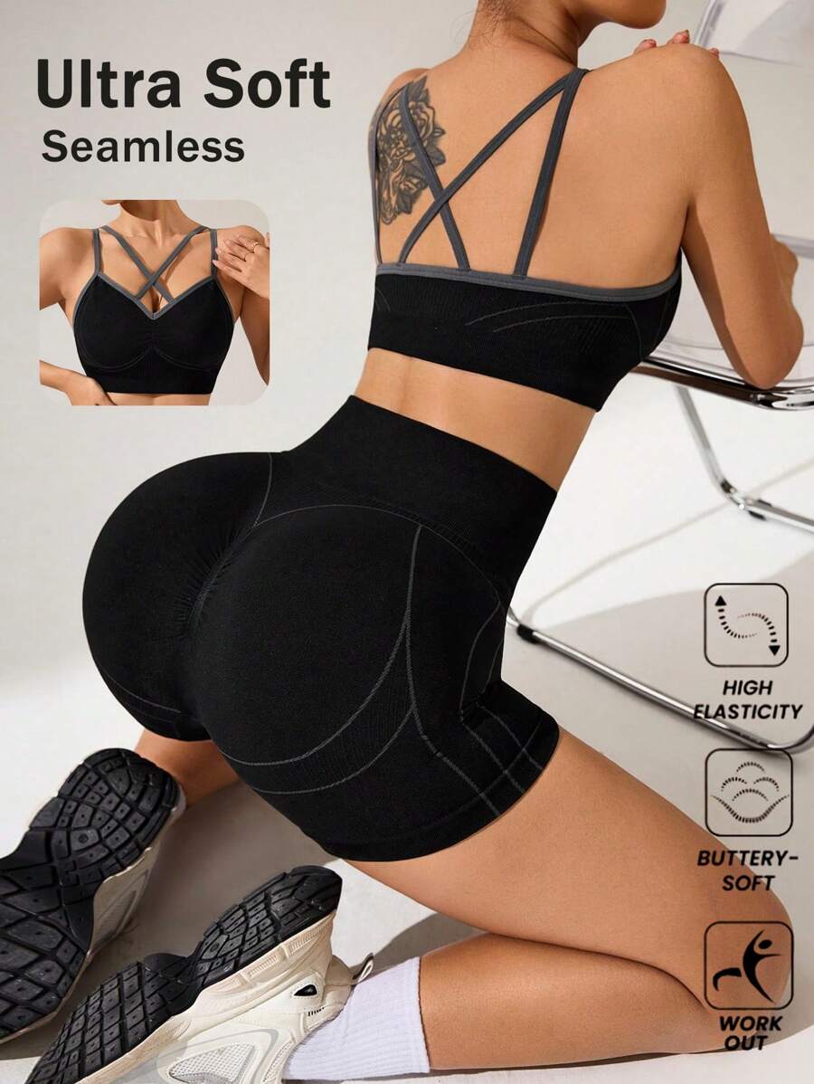 Easithlete Conjunto de top corto y shorts de mujer con estampado de unicolor y parches, diseño minimalista, de licra sin costuras para uso deportivo - Negro - Ver 1