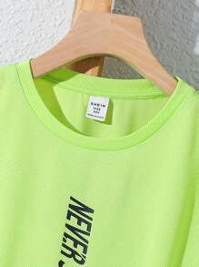 SHEIN 2 件 Tween Boy 活力休闲百搭字母印花短袖圆领 T 恤和松紧腰侧条纹运动裤套装，适合秋季、春季、夏季、日常穿着、户外、学校、街头、派对和休闲 - 彩色 - 查看 6