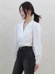 DAZY Koszula damska do biura z długim rękawem i luźnym plisowanym kołnierzykiem w serek - Biały - Zobacz 6