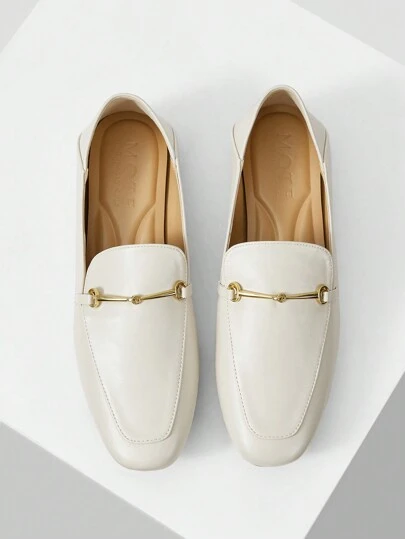 MOTF PREMIUM 女士方头金属装饰舒适平底鞋