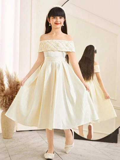 SHEIN Vestido plisado campana para niña preadolescente con hombros descubiertos, encaje de flores 3D y aplicaciones