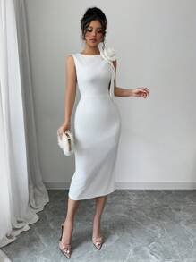 Elenzga 女士优雅针织无袖镂空花卉装饰紧身中长连衣裙，适合约会、用餐、派对、新年、情人节、婚礼、音乐节等春夏季场合 - 白色 - 查看 4
