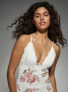 MISSGUIDED Floral Lace Trim Bodycon Maxi Dress With V-Neck And Spaghetti Straps Perfect For Wedding Guest Spring Summer Evening Party Formal Events